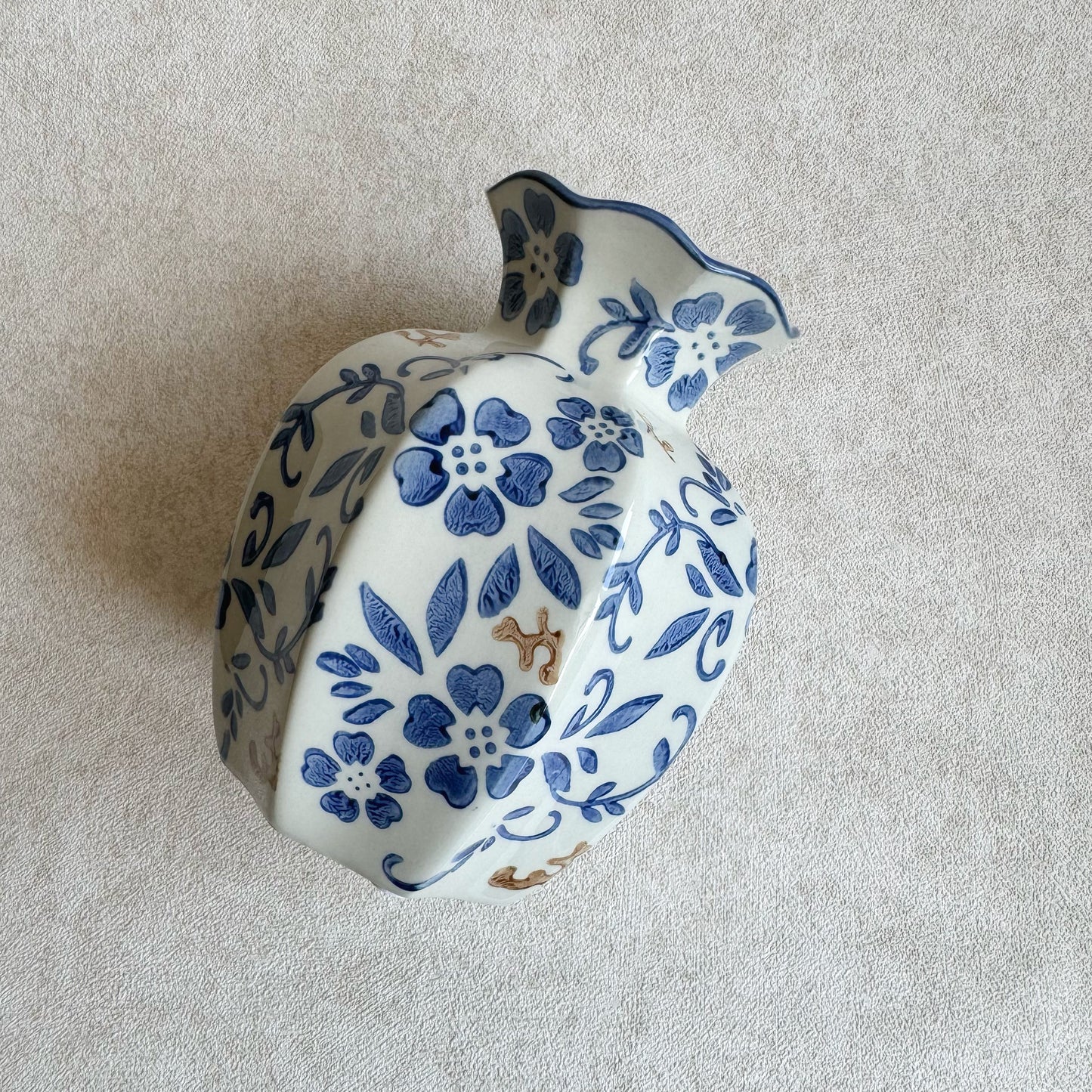 THE VASE