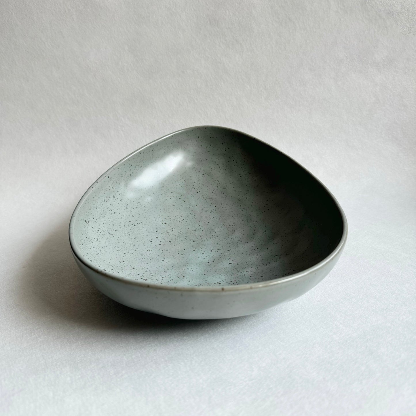 THE OVAL SERVING BOWL