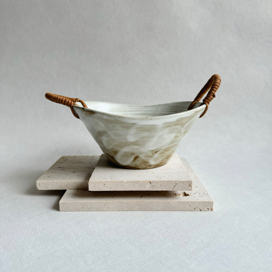 THE WOVEN-HANDLES DEEP BOWL