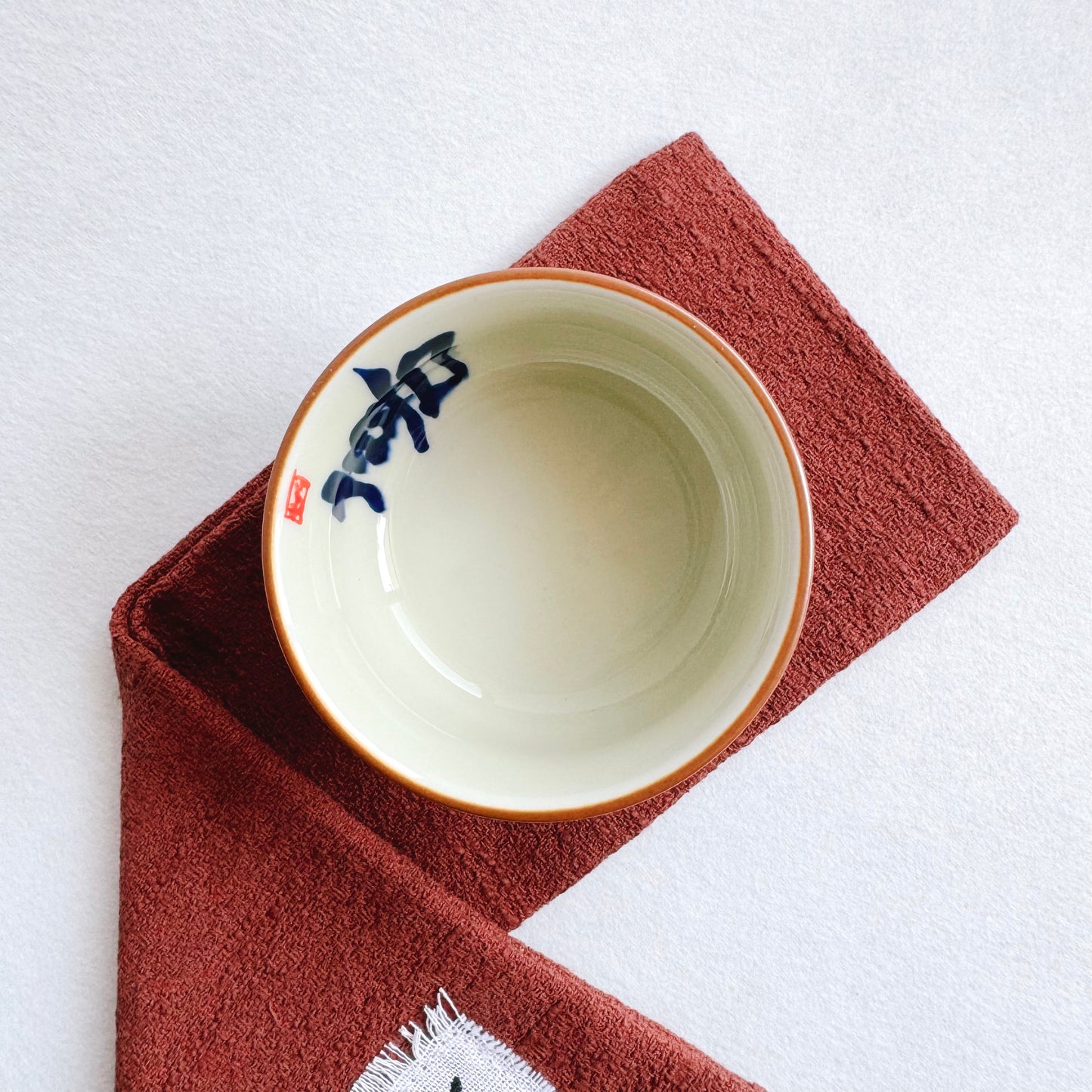 THE CALLIGRAPHY TEACUP "HAPPINESS"