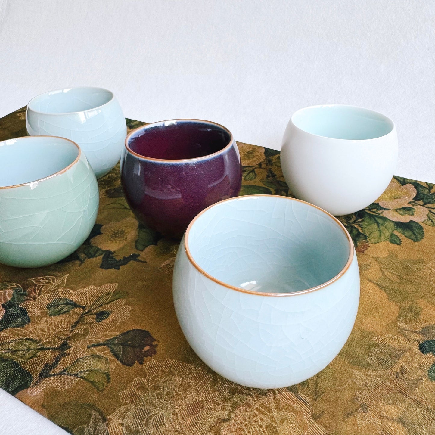 THE FIVE FAMOUS KILNS TEACUP SET