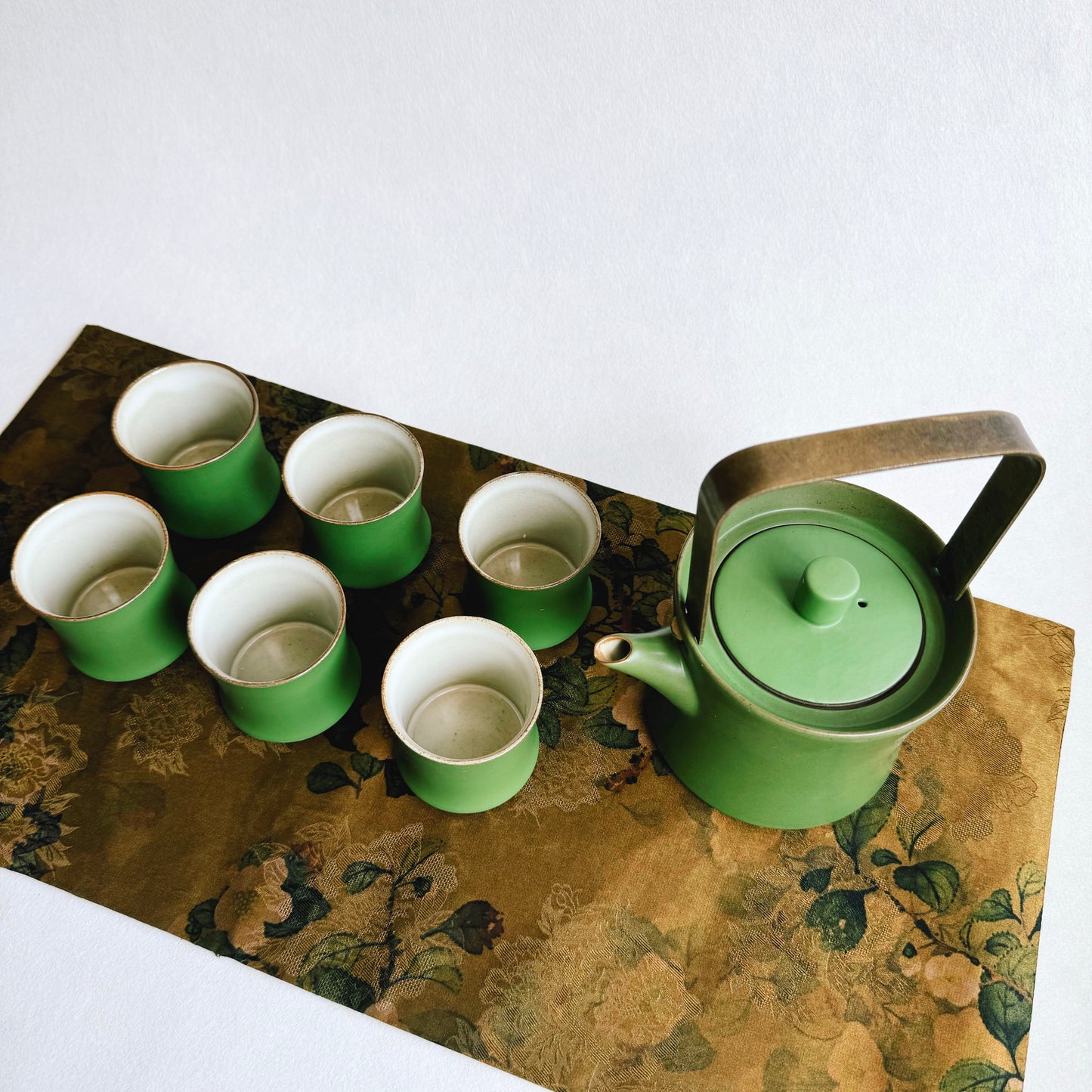 THE BAMBOO GREEN TEA SET