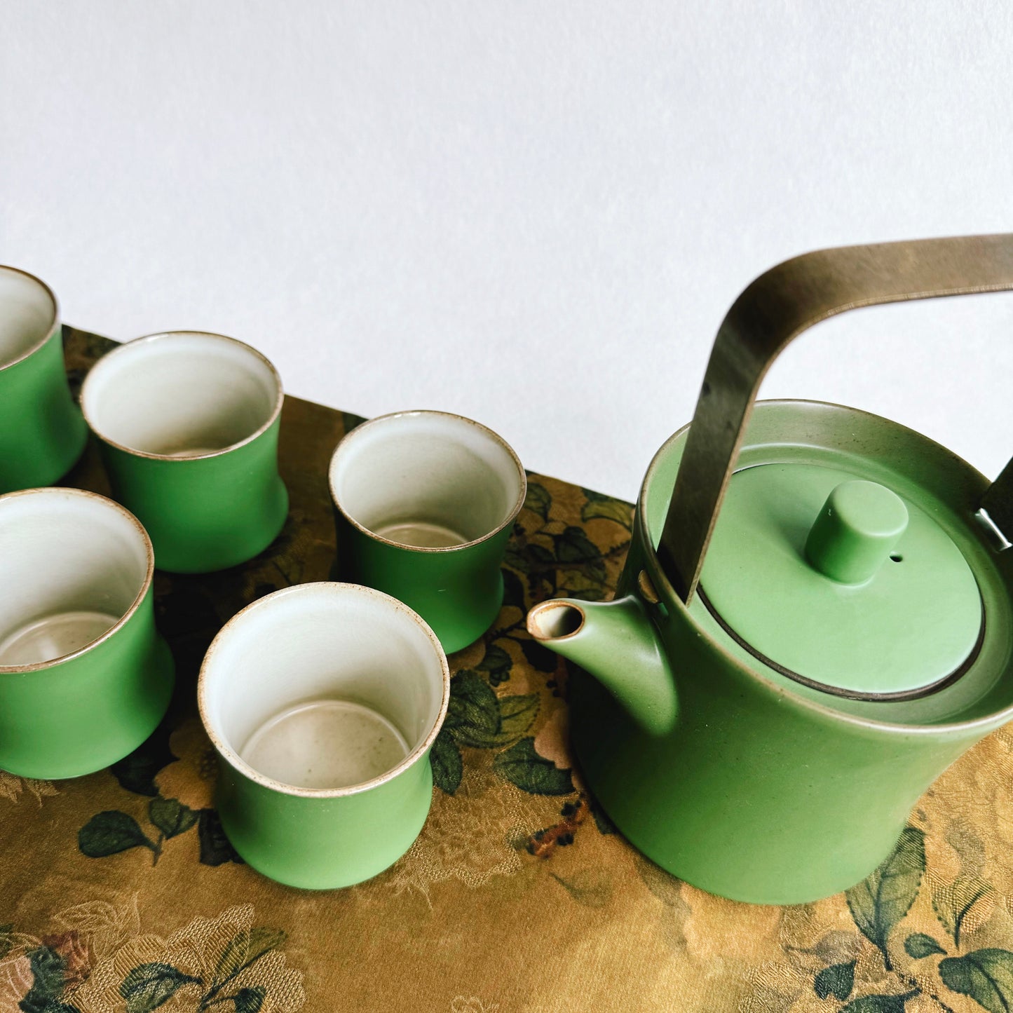 THE BAMBOO GREEN TEA SET